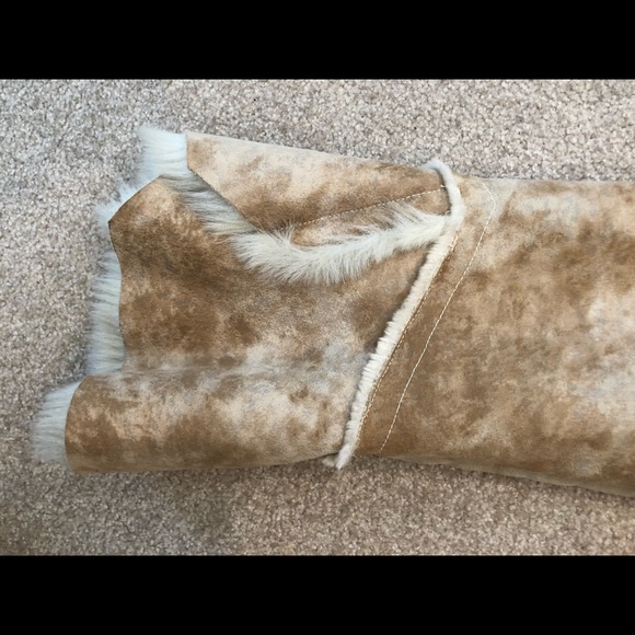 Jones New York Faux Fur Jacket - Picture 3 of 6